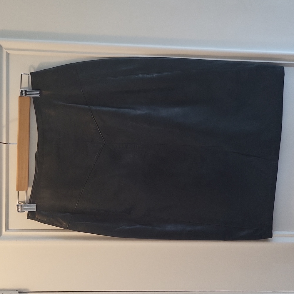VINTAGE Lanna Hunter Green Leather Skirt SZ 8
